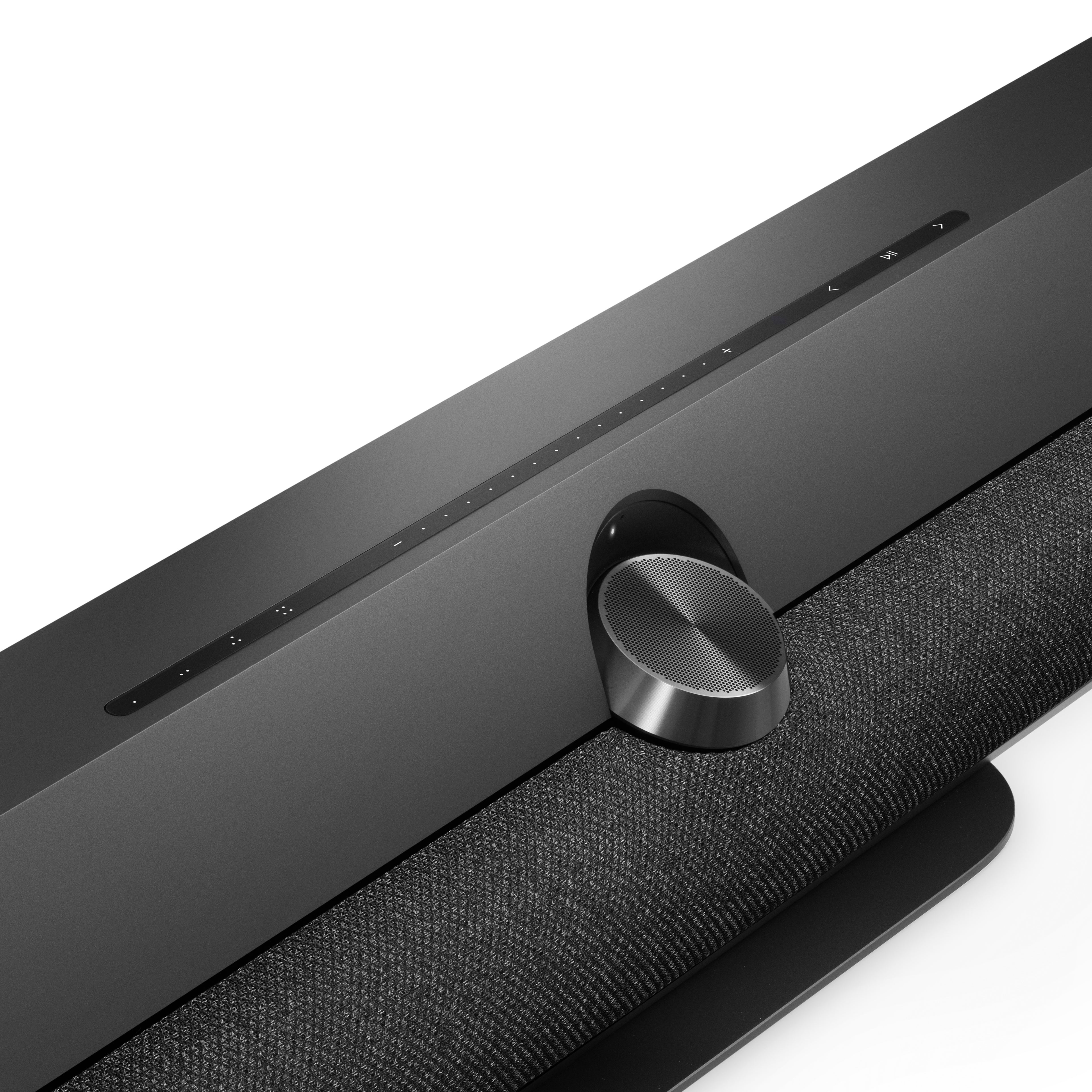 Bang & olufsen Beosound Premiere Soundbar von vorn mit Stoffcover mit Sicht auf die Bedienelemente